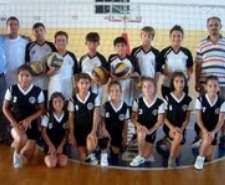 Balıkesir’in Burhaniye ilçesinde Burhaniye Belediye Spor Voleybol Yaz Okulu başarılı