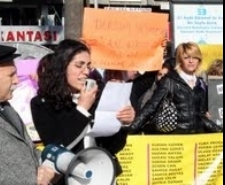 EDREMİT’TE KADINA ŞİDDET AÇIKLAMASI Balıkesir’in Edremit İlçesinde, 25 Kasım Kadınlara Yönelik Şiddete Karşı Uluslar