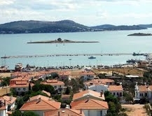 AYVALIKTA 20 ADA TURİZM VE TARIMA AÇILIYOR Balıkesir’in Ayvalık ilçesinde, Ayvalık’ın 22 adasının 20’sinin turizm ve tarıma