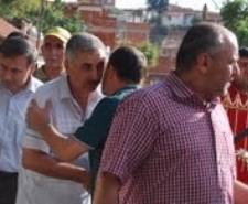 Balıkesir’in Burhaniye ilçesine bağlı Pelitköy beldesinde belediyenin yol kenarında bulunan
