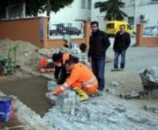 BURHANİYE’DE BELEDİYE BİNASI AÇILIŞA HAZIRLANIYOR Balıkesir’in Burhaniye ilçesinde, ay içinde hizmete açılması planlanan belediye hizmet