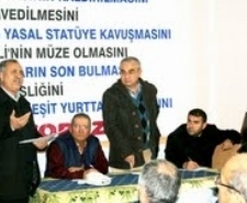 ALEVİ KÜLTÜR DERNEĞİNE YENİ YÖNETİM Balıkesir’in Burhaniye ilçesinde, Alevi Kültür Derneği, olağan kongresini yaparken yeni