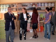 BURHANİYE’DE KAYMAKAM FAKİRİN UMUDU OLDU Balıkesir’in Burhaniye ilçesinde 2 yıldan beri görev yapan Kaymakam Ali