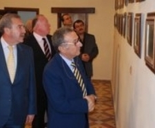 TÜRSAB HEYETİ EDREMİT’TE İNCELEMELERDE BULUNDU Kısa adı TÜRSAB olan Türkiye Seyahat Acentaları Birliği Geneli Başkanı