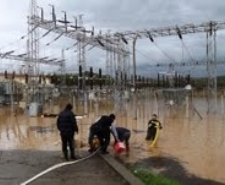 Balıkesir’in Ayvalık ilçesinde, akşam saatlerinde Türkiye Elektrik Kurumu (TEİAŞ) Trafo