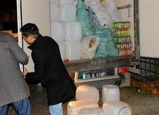BALIKESİR’DE SAHTE İÇKİ İMALATHANESİNE BASKIN Havran'da yapılan operasyonda kaçak içki ürettikleri iddia edilen iki kişi