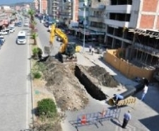 Edremit Belediyesi tarafından yağmur suyu drenaj hattı döşeme çalışmalarına başlandı.