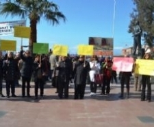AYVALIK ÖZGECAN ASLAN CİNAYETİNİ LANETLEDİ Balıkesir’in Ayvalık ilçesinde, Mersin’in Tarsus ilçesinde hunharca öldürülen Çağ Üniversitesi
