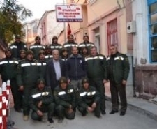 AYVALIK’TA KIR BEKÇİLERİ YENİ KIYAFETLERİYLE GÖZ DOLDURUYOR Balıkesir’in Ayvalık ilçesinde, zeytinlikler başta olmak üzere ziraat ve çiftçilikle