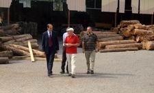 EDREMİT KAYMAKAMI OSMAN TUNÇ, İLÇEDE İSTİHDAMIN ARTIRILMASI İÇİN DÜĞMEYE BASTI 
