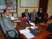 AYDINLI OĞLU HIZLI BAŞLADI PAZARI GEZDİ KAYMAKAMI ZİYARET ETTİ               