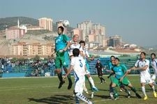  EDREMİT’İ  HAKEM  YAKTI               Edremit Belediyespor kendi evinde gurubun bir