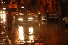 YETKİLİLER SEL BASKINLARINA KARŞI VATANDAŞLARI UYARDI