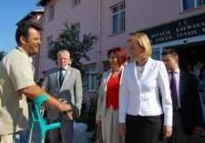 BAKAN KAVAF’TAN ENGELLİ MUHABİRİ’NE ÖVGÜ   Kadın ve Aileden Sorumlu