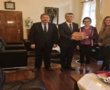 Edremit Kaymakam Sırmalı, TEOG’da tam puan alan Bengisu Serinken’i tebrik