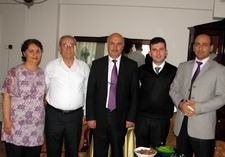 ANLAMLI GÜNDE EMEKLİ ÖĞRETMENİ ZİYARET EDEREK DUYGULANDIRDILAR ANLAMLI GÜNDE EMEKLİ ÖĞRETMENİ ZİYARET EDEREK DUYGULANDIRDILAR Balıkesir’in Edremit