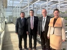BAŞKANLAR KATI ATIK PROJESİ İÇİN İNCELEMELERDE BULUNDULAR Balıkesir’in Burhaniye Belediyesi ve Körfez Belediyeler Birliği Başkanı Fikret Akova’nın