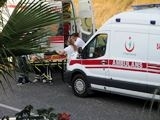 ARIZALANAN AMBULANS CAN ALDI Kalp krizi geçiren yaşlı adam ambulans ile sevk edilirken ambulans
