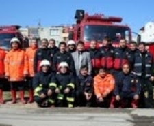MİNİKLER İTFAİYECİ OLMAK İSTEDİ Balıkesir’in Edremit ilçesi ‘Özel Sağlam Nesil Çocuk Akademisi’ öğrencileri, ‘İtfaiyecilik