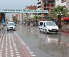 EDREMİT’TE YILLARDIR YAŞANAN SORUN ORTADAN KALDIRILDI Edremit ilçesinde yıllardır esnafların korkulu rüyası olan ve su baskınlarının