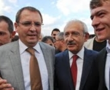BAŞKAN ERGİN’DEN KILIÇDAROĞLU’NA ANLAMLI KARŞILAMA Balıkesir’in Bandırma ilçesinin düşman işgalinden kurtuluşunun 91. yılı ve CHP’nin