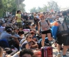 Zeytinli Rock Festivali için on binlerce kişi Edremit’e akın ediyor Edremit ilçesinde düzenlenecek Zeytinli Rock Festivali, müzikseverlere bu yıl da