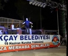  Türkiye’de taklidin 1 numaralı ismi Yavuz Seçkin, Balıkesir’in Edremit ilçesine