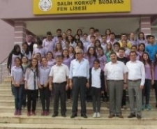 KAYMAKAM SALİH KORKUT BUDARAS FEN LİSESİNİ ZİYARET ETTİ Edremit Kaymakamı Abdülhamid Erguvan “Kaymakamımız Gençlerle Buluşuyor” adlı etkinliği ile