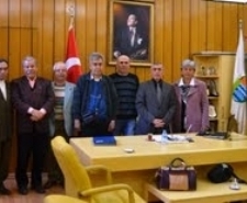 Balıkesir’in Burhaniye ilçesinde, genel kurul sonrası tanışma ziyaretlerini sürdüren Disk