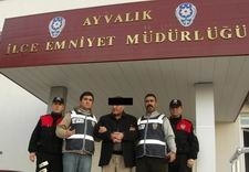 İSTANBUL’DA POLİSİ ŞEHİT EDEN ZANLI  AYVALIK’TA YAKALANDI   İstanbul-Pendik’de, 2005’te