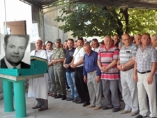  Balıkesir’in Edremit ilçesinin sevilen kişilerinden, emekli öğretmen Fevzi Öngün’ün