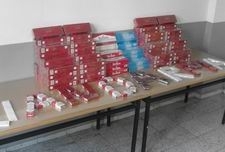 EDREMİT’TE KARGODAN KAÇAK SİGARA ÇIKTI KARGODAN KAÇAK SİGARA ÇIKTIBalıkesir’in Edremit ilçesinde kargodan kaçak sigara çıktı.Edinilen