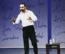 BELEDİYE ÇALIŞANLARI YAKUP ERGÜN’E AĞLIYOR Edremit Belediyesinde 17 yıldan beri çaycılık yapan Yakup Ergün, tedavi
