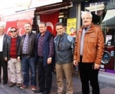 AYVALIK MHP’DEN AŞURE HAYRI Balıkesir’in Ayvalık ilçesinde, Milliyetçi Hareket Partisi Ayvalık İlçe Başkanlığı tarafından