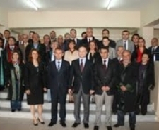 AVUKATLAR GÜNÜ KUTLANDI Balıkesir’in Ayvalık ilçesinde, Avukatlar günü kutlandı Ayvalık Adliyesi’nde Balıkesir Barosu’na