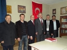 MHP BALIKESİR İL YÖNETİCİLERİ AYVALIK’TA KONUŞTU Bir süre önce Balıkesir genelinde yerel seçim startı alan MHP