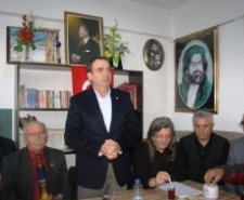 Gençer yarışa hızlı başladı Balıkesir’in Ayvalık ilçesinde, 30 Mart 2014 tarihinde yapılacak yerel seçimleri