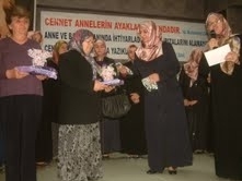 Balıkesir’in Burhaniye ilçesinde, görev yapan bayan Kuran kursu öğretmenlerinin öncülüğünde
