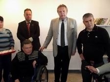 AYVALIK’TA GÖRKEMLİ AÇILIŞ AYVALIK’TA GÖRKEMLİ AÇILIŞ Balıkesir’in Ayvalık ilçesinde, Birlik Ortopedik Engelliler Derneği