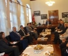 AZİZ CİDDİ, 65 YAŞ ÜZERİ ULAŞIM KONUSUNA AÇIKLIK GETİRDİ Balıkesir’in Ayvalık ilçesinde, Balıkesir Büyükşehir Belediyesi bünyesindeki Toplu Ulaşım AŞ