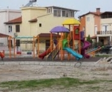 Burhaniye ilçesinde, belediye park sayısını artırmak için yoğun bir çalışma