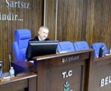Balıkesir’in Büyükşehir olması ile Edremit’te kapatılacak olan 5 belediye başkan