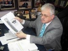 DEVECİLER, GENEL SEÇİMLERDE YENİDEN ADAY OLACAĞINI AÇIKLADI Cumhuriyet Halk Partisi (CHP) 22. dönem Balıkesir milletvekili olan Ali