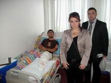 AYVALIK AK GENÇLİĞİN BAYRAMLAŞMA GELENEĞİ AYVALIK AK GENÇLİĞİN BAYRAMLAŞMA GELENEĞİ Balıkesir’in Ayvalık ilçesinde, AK