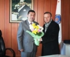 BALIKESİR ASKF’DEN AYVALIK EMNİYETİNE ZİYARET Balıkesir’in Ayvalık ilçesinde, Balıkesir Amatör Spor Kulüpleri Federasyonu yönetimi adına