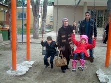 Balıkesir’in Burhaniye ilçesinde, yazdan kalan bir gün yaşandı. Termometreler 20-21