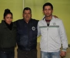 Balıkesir’in Burhaniye ilçesinin eski başpehlivanı ve çocukları aldığı madalyalarla Burhaniye’nin