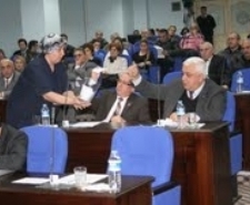 EDREMİT BELEDİYESİ, 2012’NİN İLK MECLİS TOPLANTISINI YAPTI Balıkesir’in Edremit Belediye Meclisi Ocak Ayı Olağan toplantısı yoğun bir