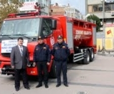 EDREMİT BELEDİYESİ İTFAİYESİ’NE YENİ ARAÇ Balıkesir’in Edremit Belediyesi İtfaiye Müdürlüğü tarafından, çeşitli nedenlerden dolayı