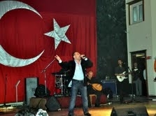 Balıkesir’in Edremit Ülkü Ocakları tarafından gerçekleştirilen ‘Bozkurtlar Diriliyor’ konseri yoğun